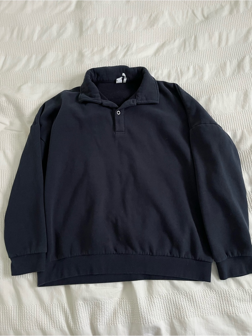 TWIK vintage navy blue sweatshirt